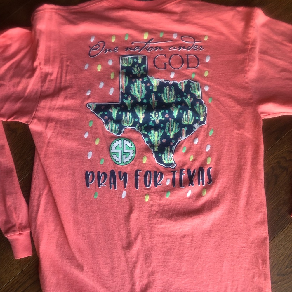 NWOT Simply Southern Texas tee